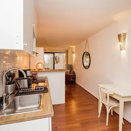 Nice 30 M With Veranda ! Lägenhet Paris